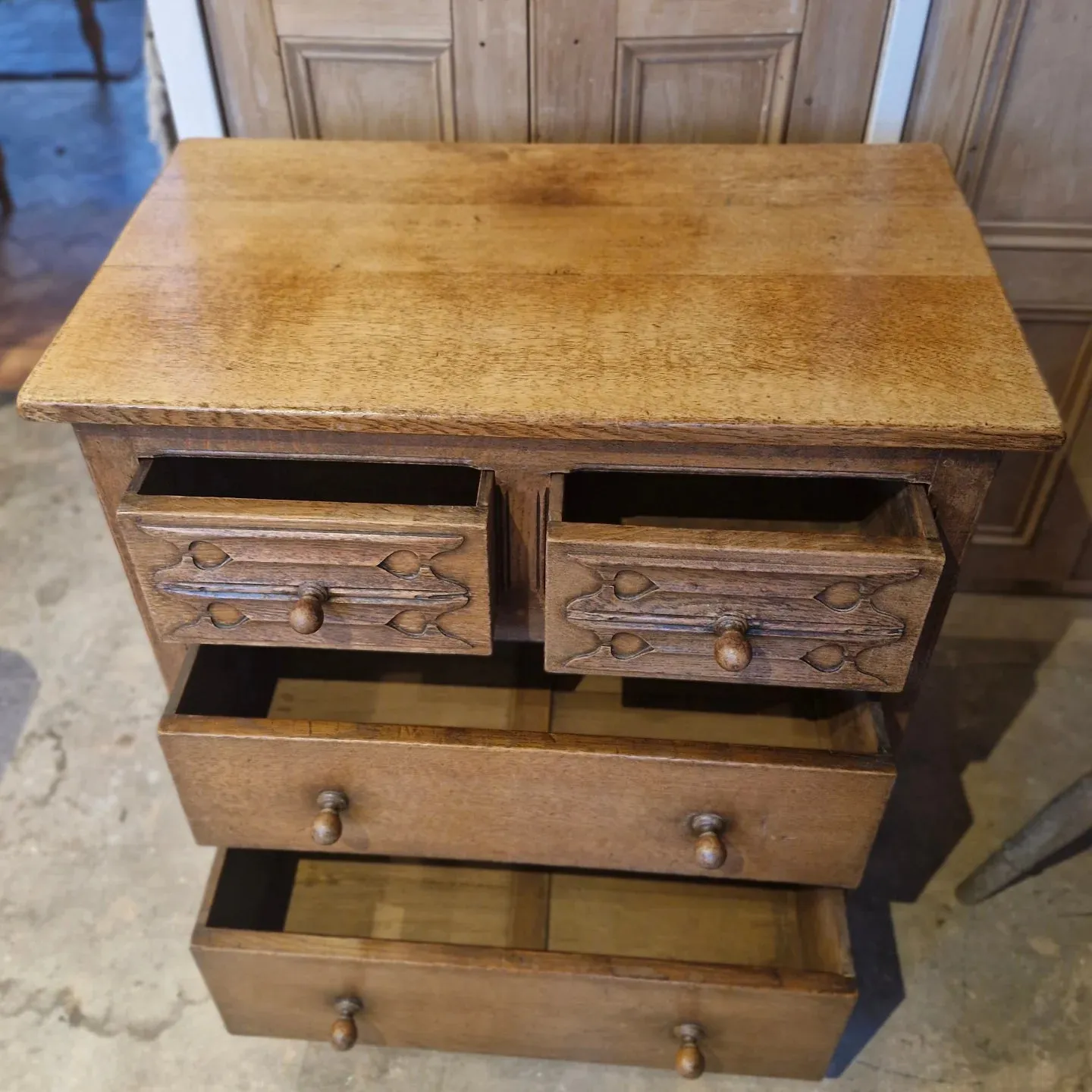 Oak Chest Drawers