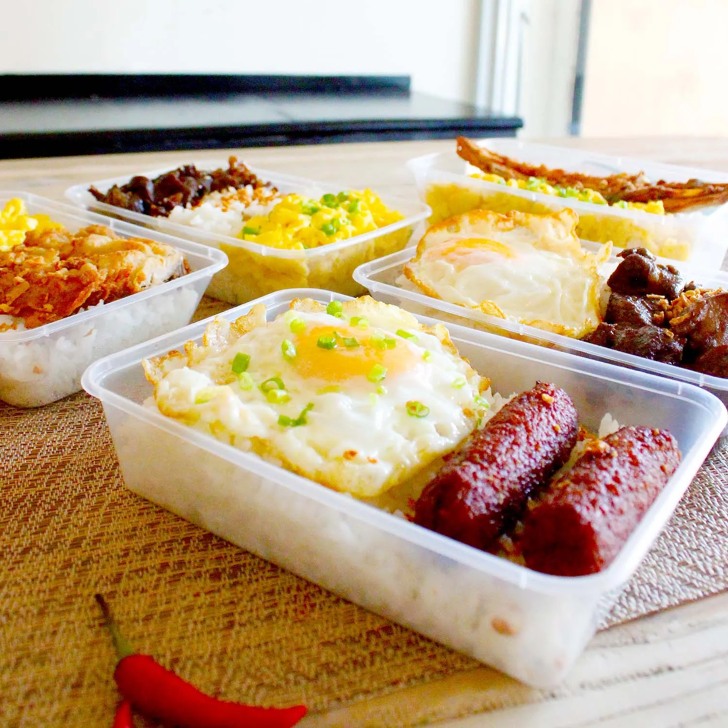 Uratex Rectangular Microwavable Food Container (500 mL)